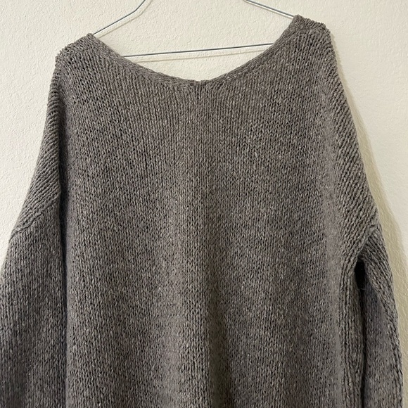Vince Brown Long Sleeve V-Neck Sweater Size Medium Wool Linen Blend Marled Knit - Picture 4 of 10